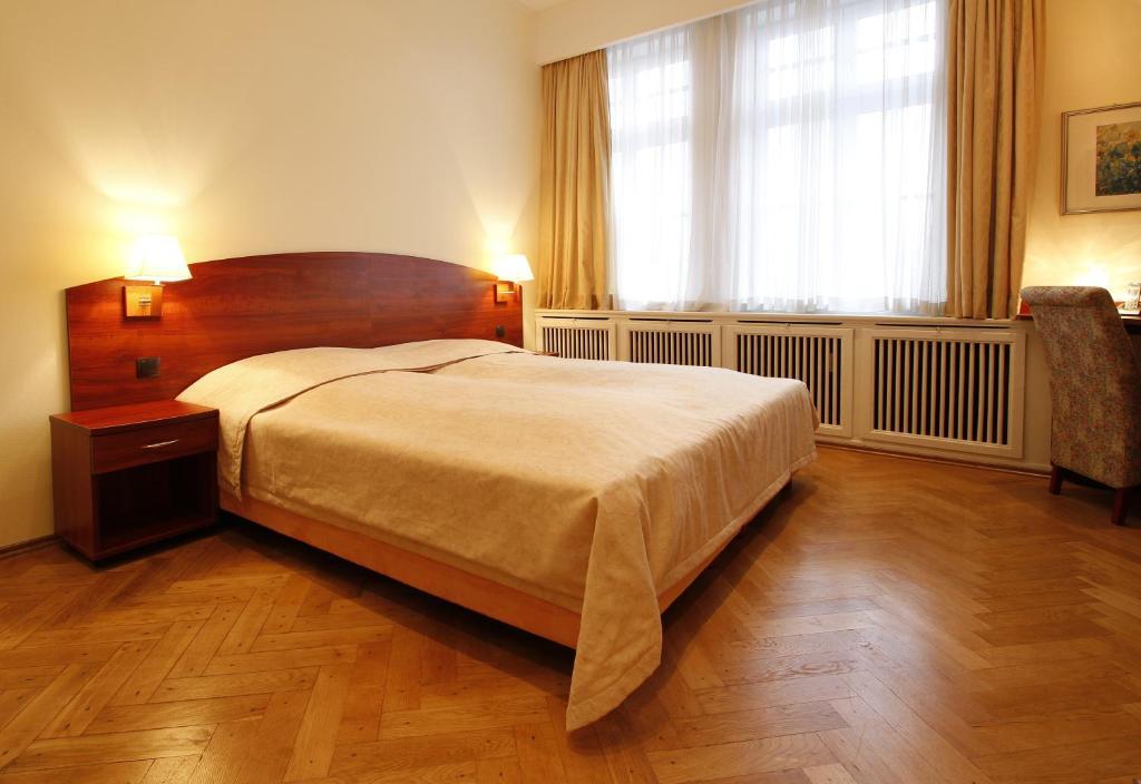 Hotel Preuss Im Dammtorpalais Hamburk Pokoj fotografie